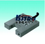 斷絲檢測器主要應用在紡織化纖行業(yè)的自動控制中